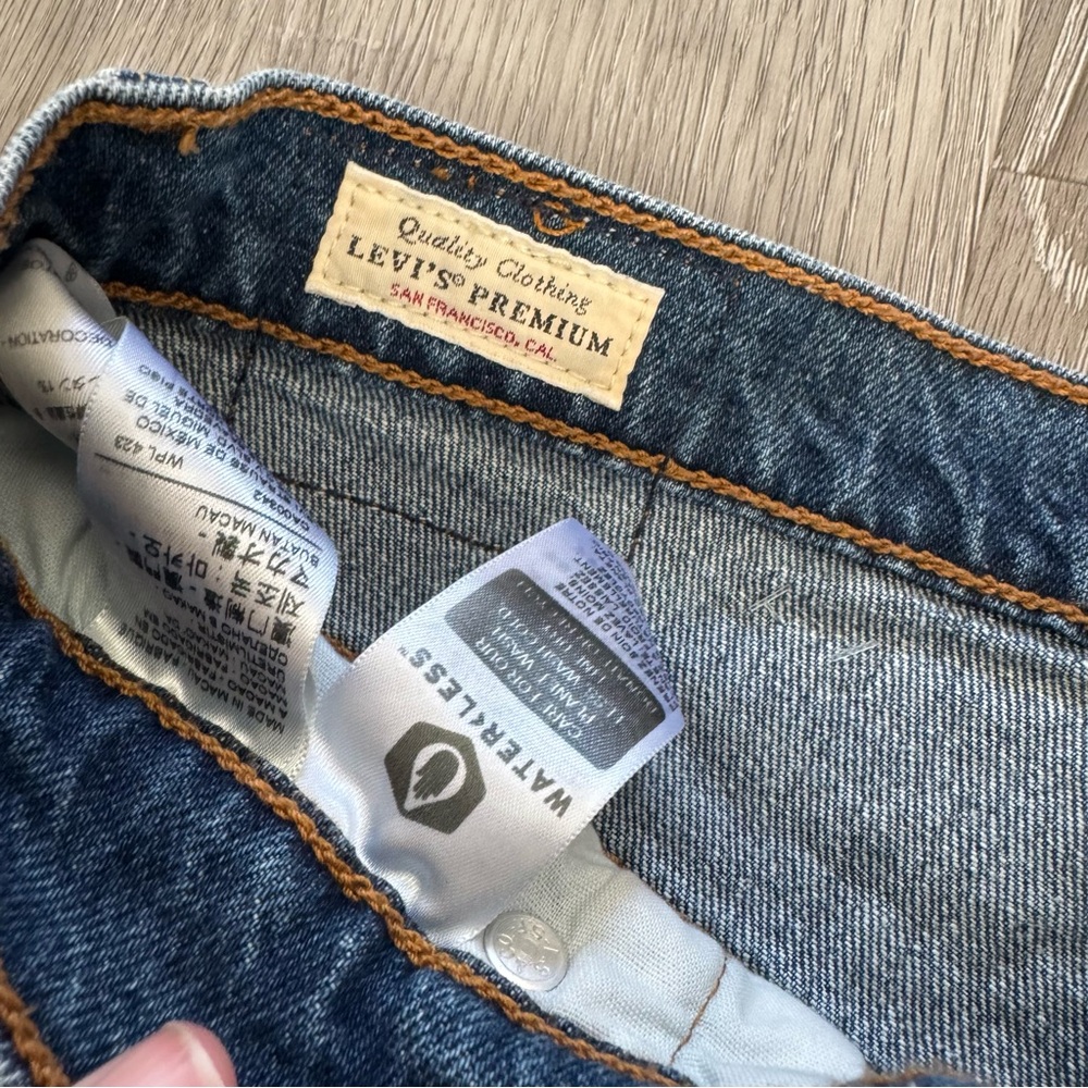 Levi’s 501 Original Denim Dark Wash Cut Off Shorts - Picture 5 of 9